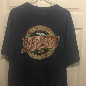Denver Broncos Distressed Logo T-Shirt